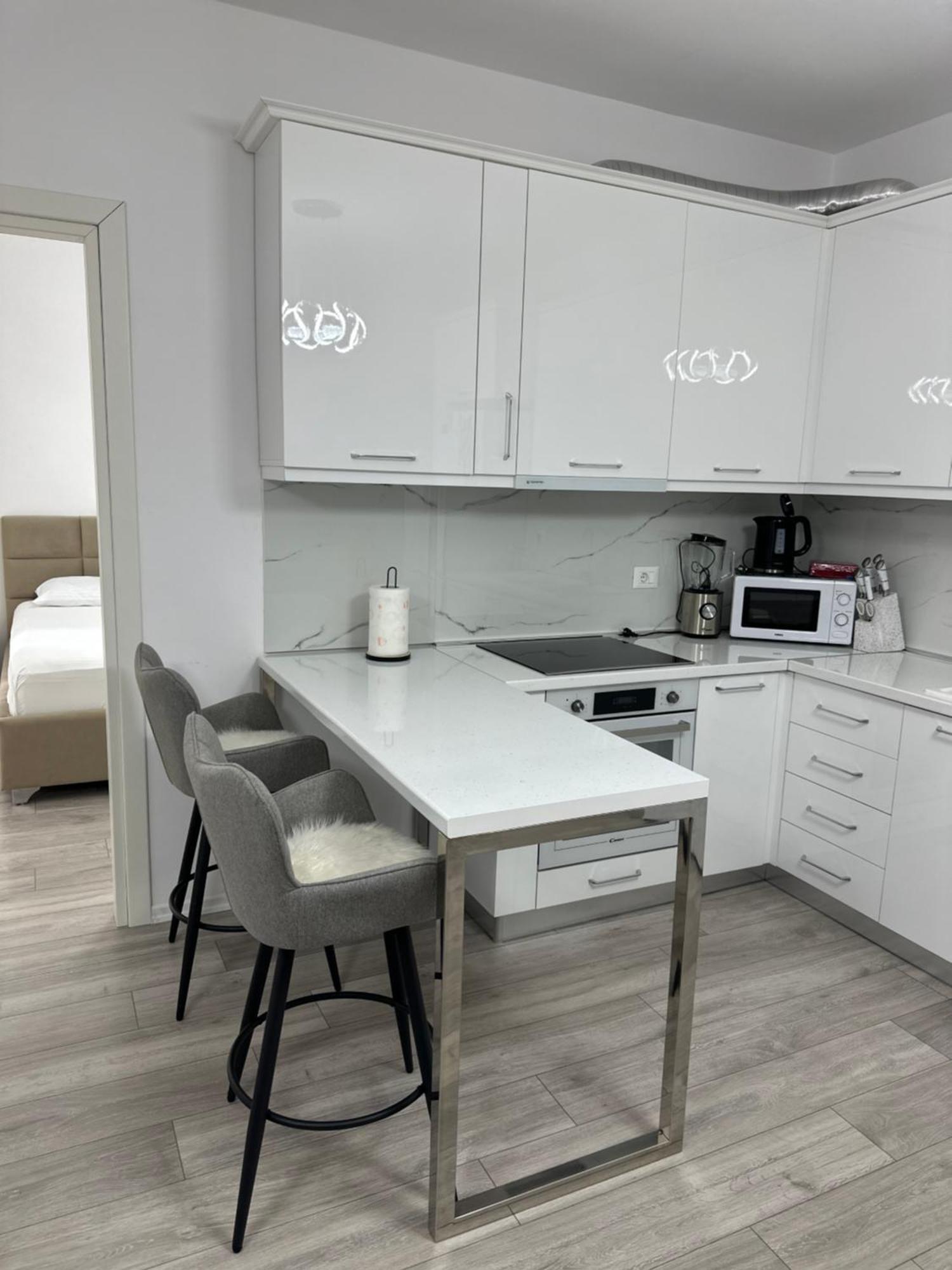 Bratti'S Apartment Near Tirana Center And Mother Teresa Airport Exterior foto